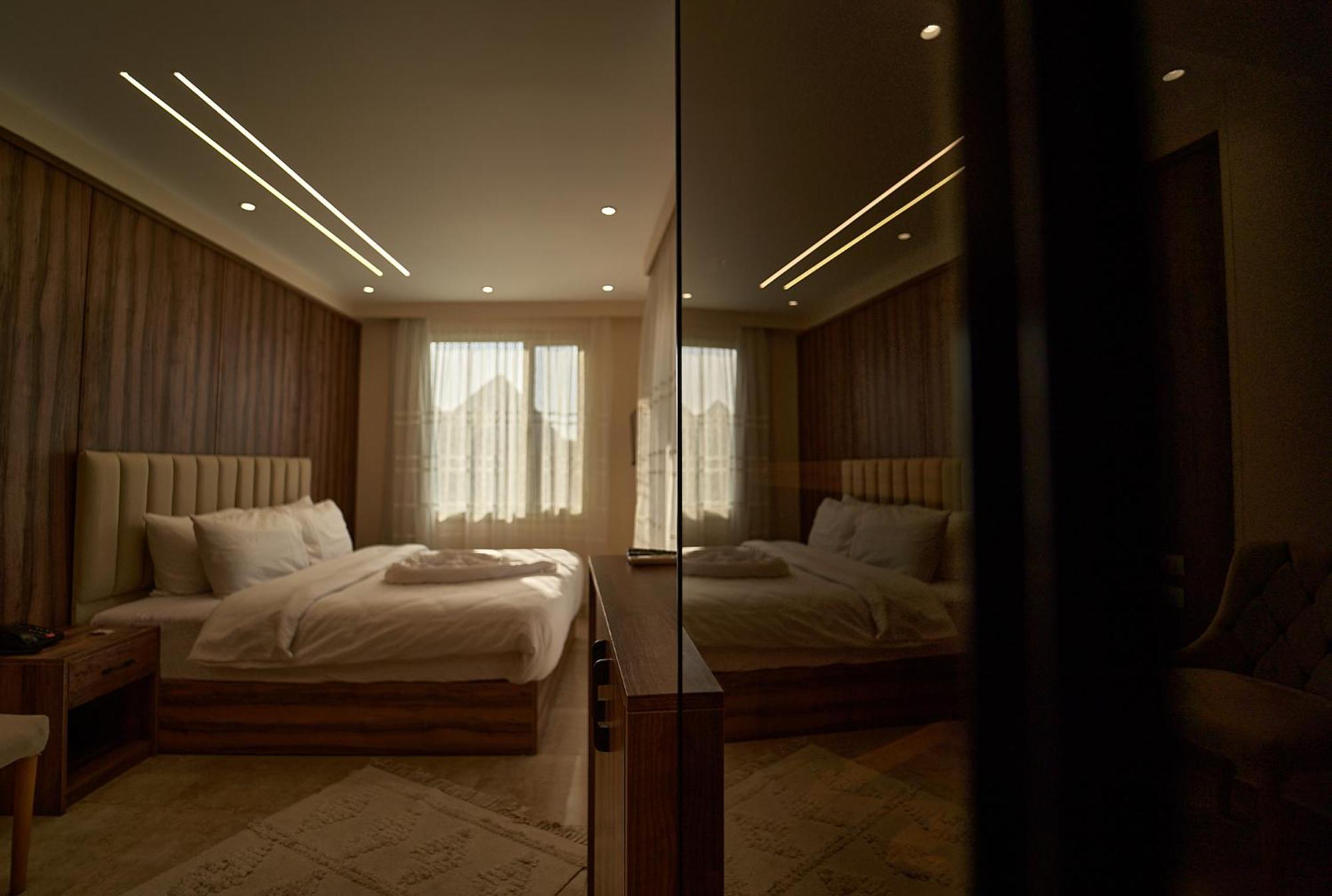 The Palace Pyramids Hotel Nazlet el-Sîsi エクステリア 写真